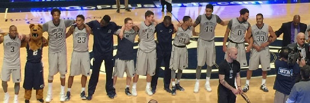 Men’s Basketball Defeat No. 22 Indiana 68-63