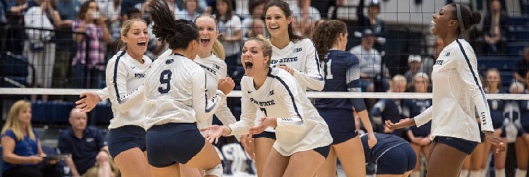 No. 1 Women’s Volleyball Sweeps Opponents on the Road
